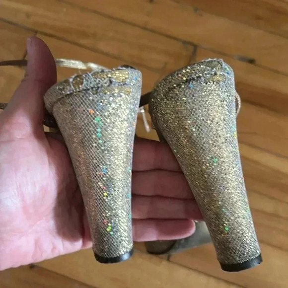 Dolce & Gabbana gold sparkly platform  heels - Picture 4 of 10